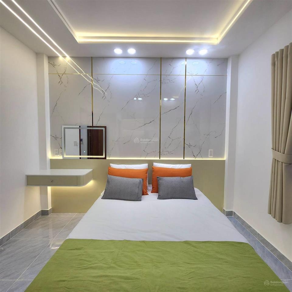 Nhà đẹp khu vực trường lưu  long trường quận 9 hcm 5 tầng, gara xe hơi nội thất cao cấp giá 6,x tỷ