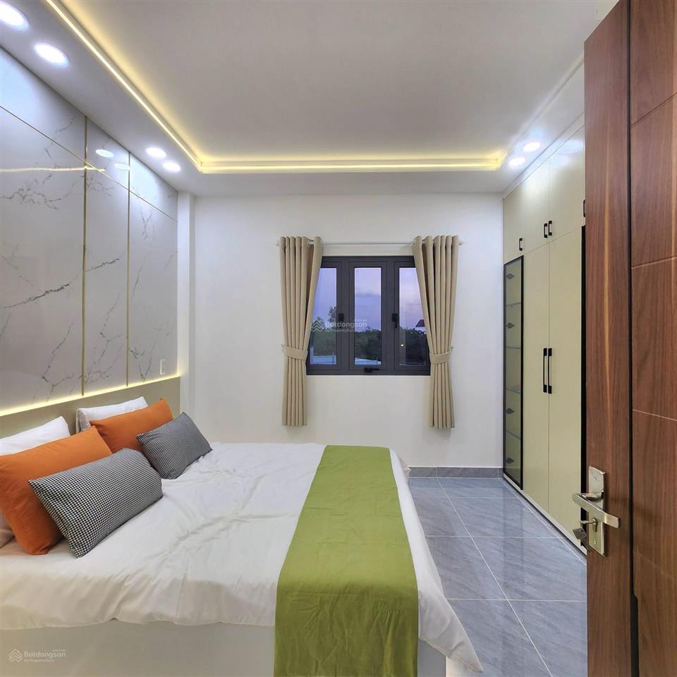 Nhà đẹp khu vực trường lưu  long trường quận 9 hcm 5 tầng, gara xe hơi nội thất cao cấp giá 6,x tỷ