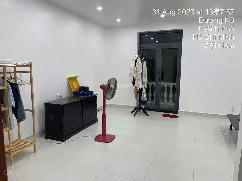 Cho thuê nhà căn góc 2mt 7x20m có sẵn 5 máy lạnh tại kdc centana điền phúc thành, q9! 12tr/