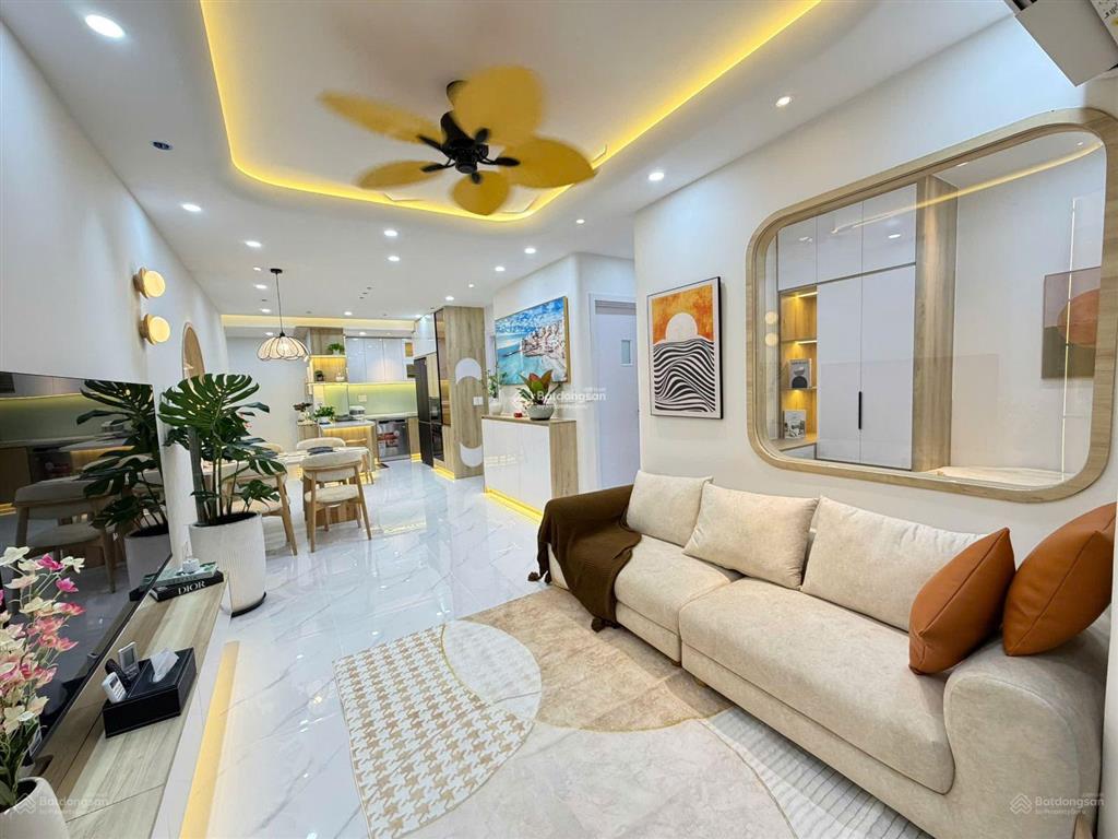 Cần bán nhanh căn góc sky garden, hđt 32tr/ tháng, nhà mới 100%. 0917 300 ***