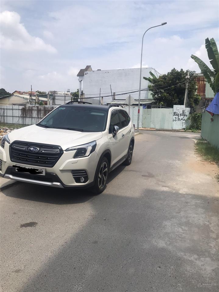 Đất hẻm xe hơi cạnh chợ phú thuận quận 7. giá 5 tỷ 550 triệu.  0917 492 *** chính.