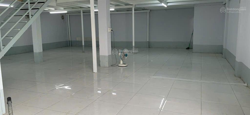 Cho thuê kho mặt tiền đường gò ô môi, phú thuận, quận 7 tphcm