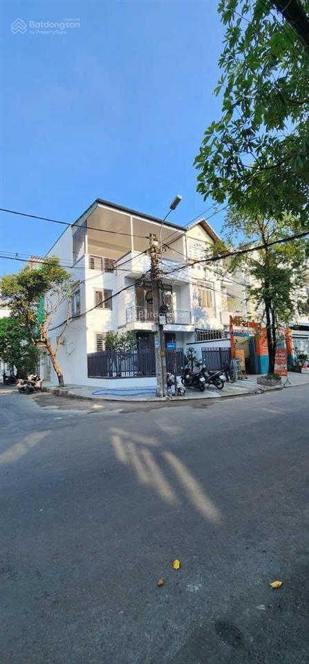 Bán biệt thự căn góc hai mặt tiền đường số phạm hữu lầu p. phú mỹ quận 7