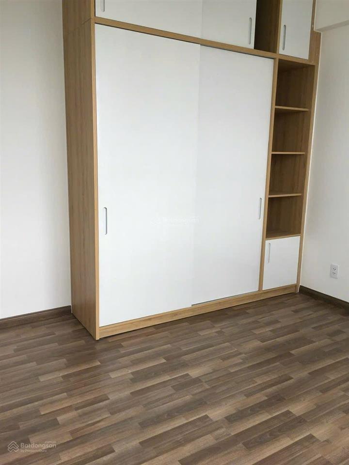 Bán căn hộ 76m2 giá 5,3 tỷ  tầng cao