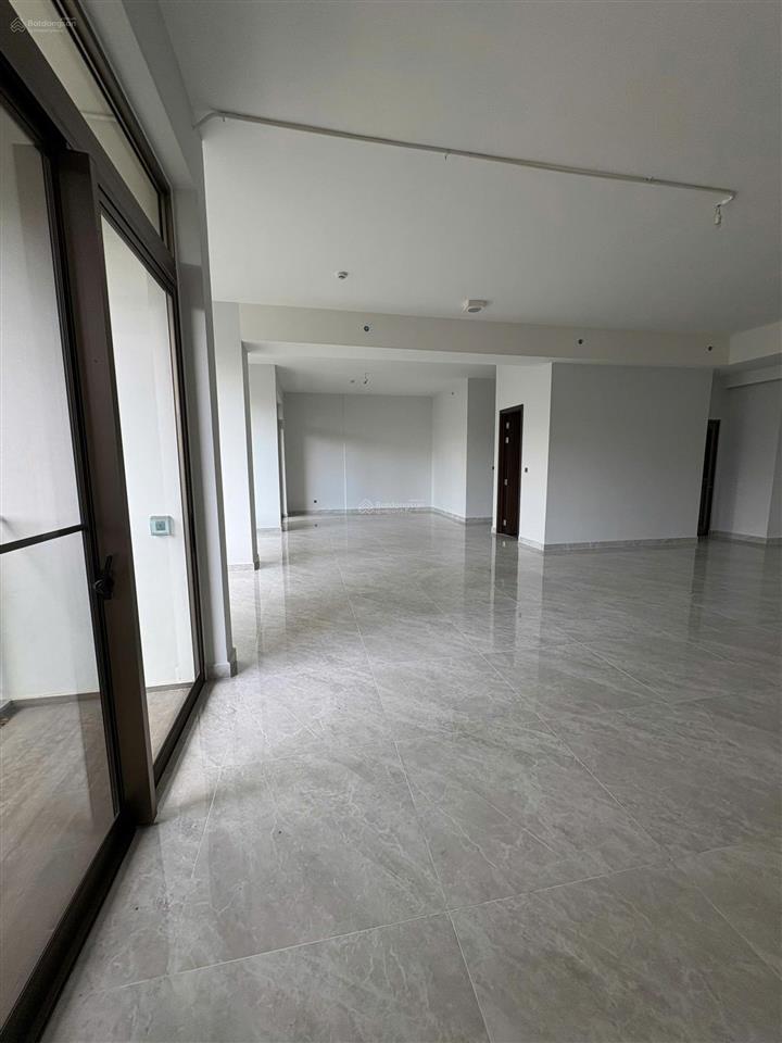 Cho thuê shop tầng hồ bơi, đẹp tại the peak midtown, 50 triệu vnd, 124m2, 3pn, 2wc