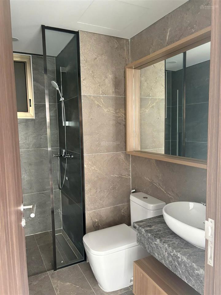 Cho thuê shop tầng hồ bơi, đẹp tại the peak midtown, 50 triệu vnd, 124m2, 3pn, 2wc