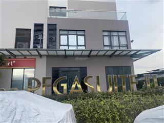 Cần bán gấp căn shophouse chung cư the pegasuite2 phường 6, quận 8 tphcm.  0933 316 ***