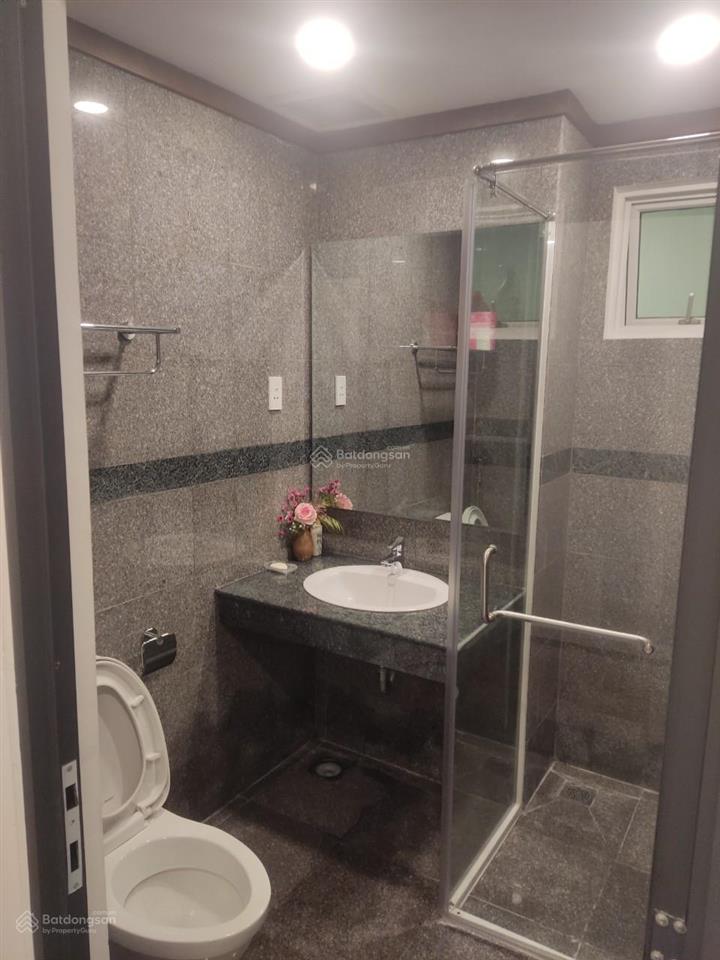 Cần bán căn hộ hoàng anh 2, quận 7, 3pn, 3wc, nhà đẹp, thoáng mát, giá 5 tỷ.  0902 597 *** hoa