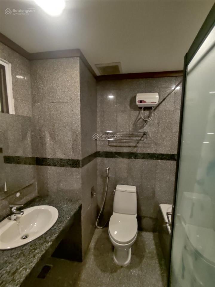 Cần bán căn hộ hoàng anh 2, quận 7, 3pn, 3wc, nhà đẹp, thoáng mát, giá 5 tỷ.  0902 597 *** hoa