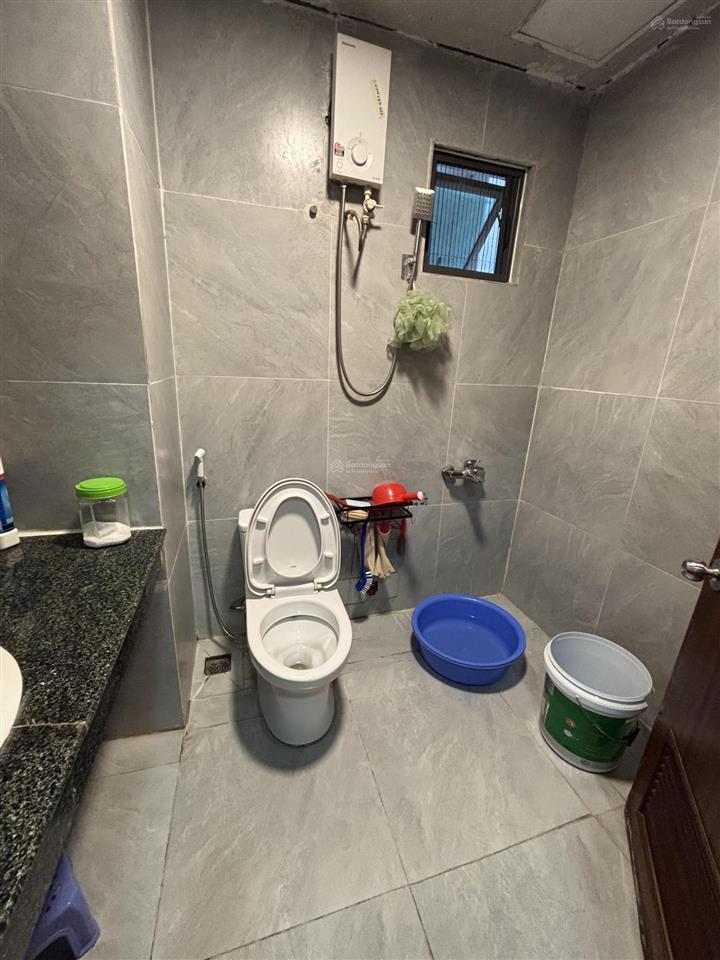 Cần bán gấp căn hộ hoàng anh 2, q.7, 2pn, 2wc, nhà đẹp, dt 96m2, giá 4,050 tỷ.  0902 597 *** hoa