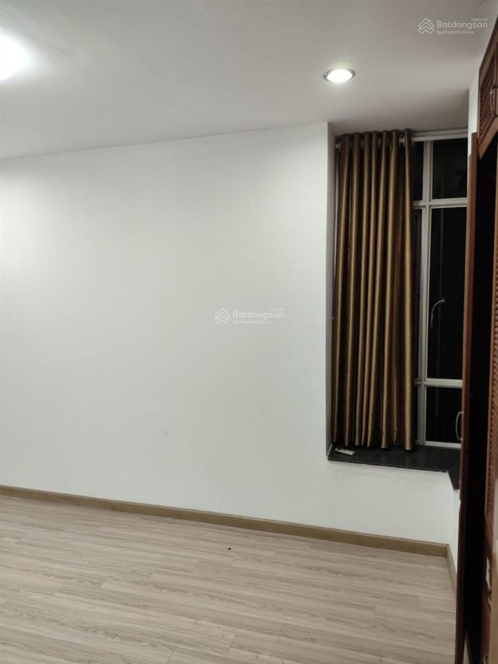 Cần bán căn hộ hoàng anh gia lai 2, quận 7, 2pn, 2wc, nhà đẹp, giá 4 tỷ.  0902 597 *** hoa