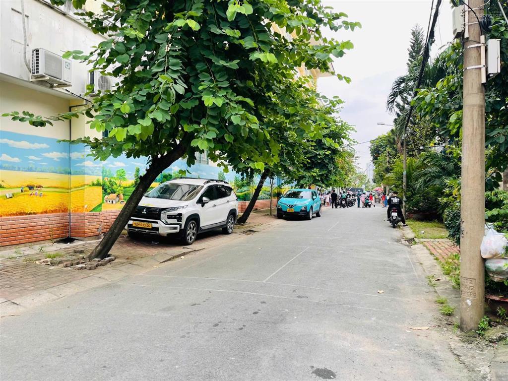 Bán nhà phố 3 tầng dt 8x20m tại kdc nam long phú thuận, quận 7 giá 19,8 tỷ  0917 796 ***