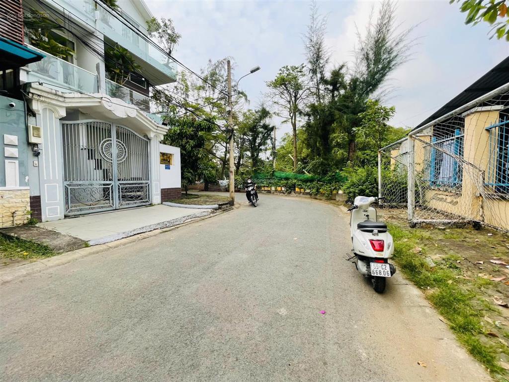 Bán nhà phố 3 tầng dt 8x20m tại kdc nam long phú thuận, quận 7 giá 19,8 tỷ  0917 796 ***