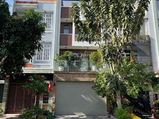 Nhà phố 4 tầng full nội thất + thang máy chính chủ xây ở tại đường d1 phường tân mỹ giá 19 tỷ 5x18m