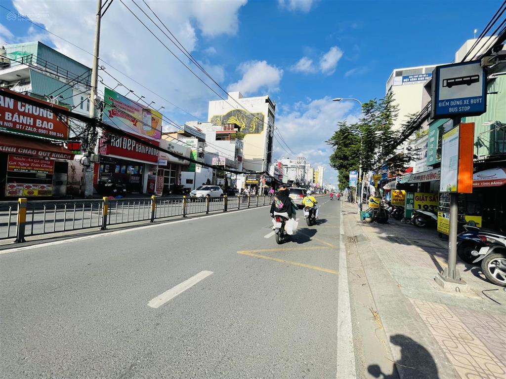 Bán nhà mt nguyễn thị thập ngang 7m dài 22m giá 35,5 tỷ dtsd 159m2 hdt 60tr/tháng  0917 796 ***