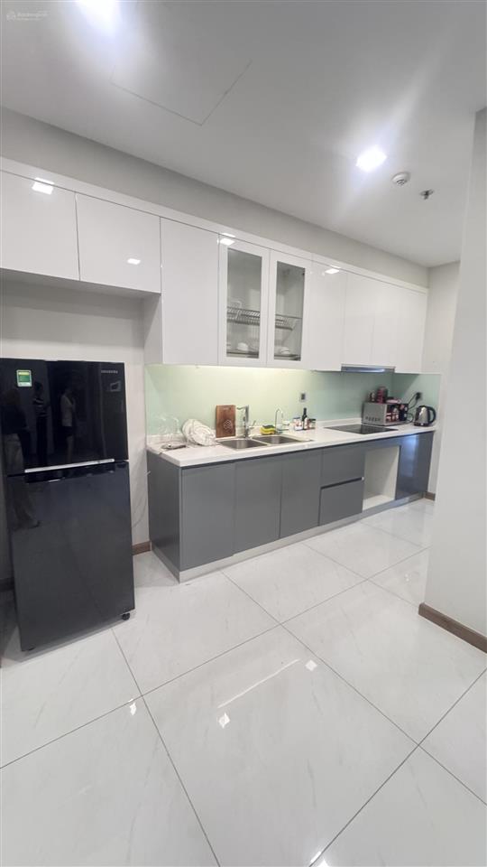 Cho thuê căn hộ 2 phòng ngủ view sông và công viên giá chỉ 28tr.  0907 999 ***