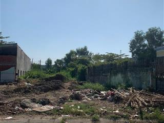 Bán đất mt đường lê văn lương gần cầu rạch tôm nhà bè . dt 400m .   0947 833 *** phượng