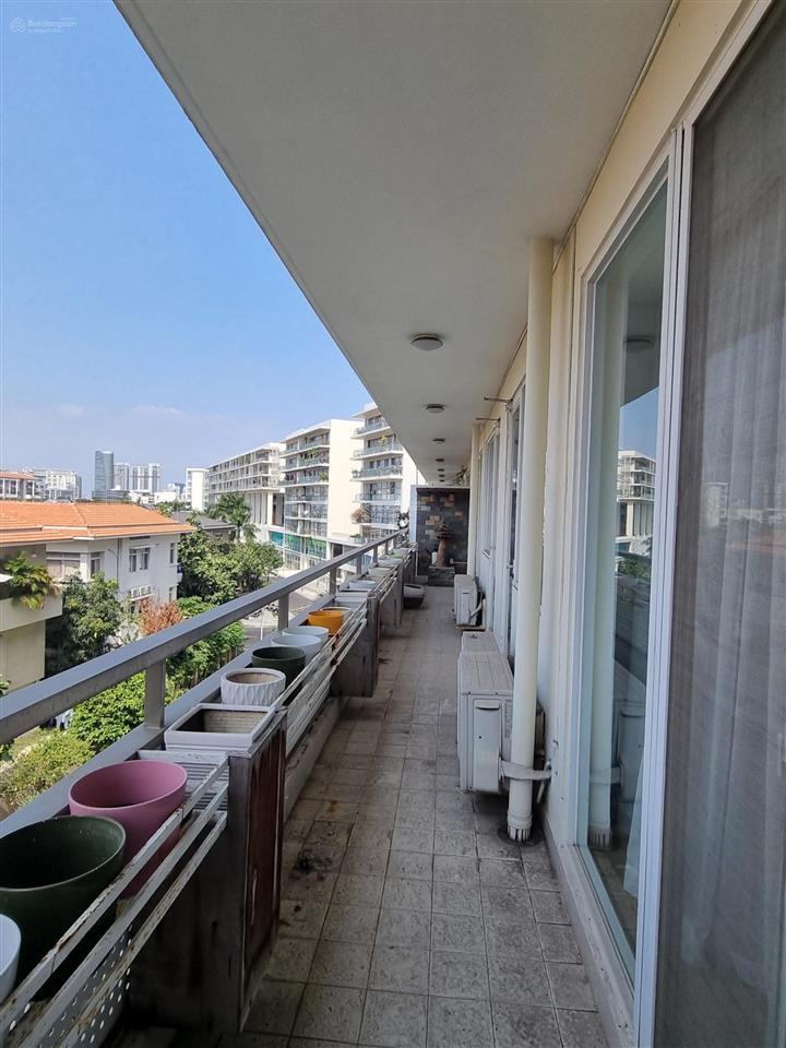 Bán ch grand view d pmh q7. dt 145m, ban công dài .  0947 833 *** phượng