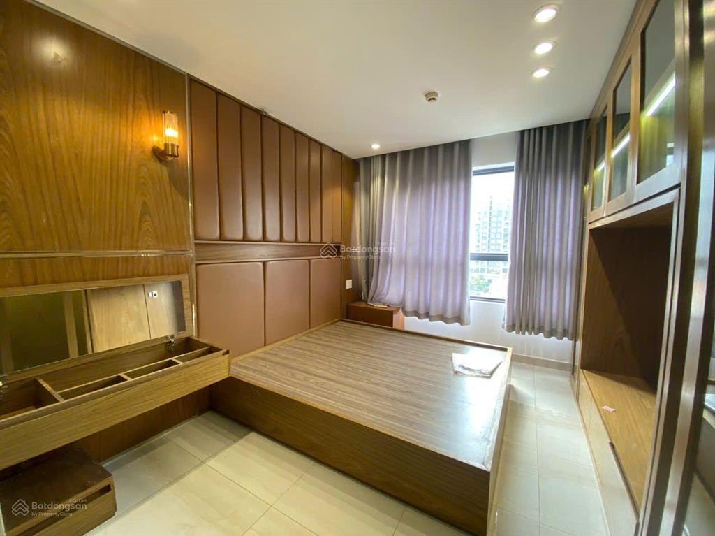 Cho thuê ch nam phúc  le jardin, q7. 3pn, căn góc. view công viên.  0947 833 *** phượng