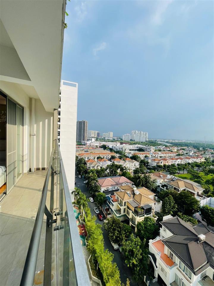 Bán ch hưng phúc pmh q7. 2pn, view biệt thự có ô xe hơi .   0947 833 *** phượng