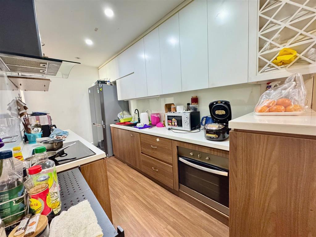 Bán gấp ch cảnh viên 3 pmh q7. 3pn, view công viên. giá đầu tư.  0947 833 *** phượng