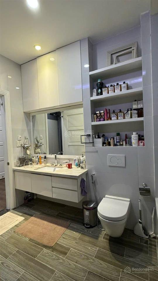 Bán biệt thự 5pn + 5wc, 200m2 tại him lam kênh tẻ, q7, hcm, giá 58 tỷ vnd có thang máy tặng nt