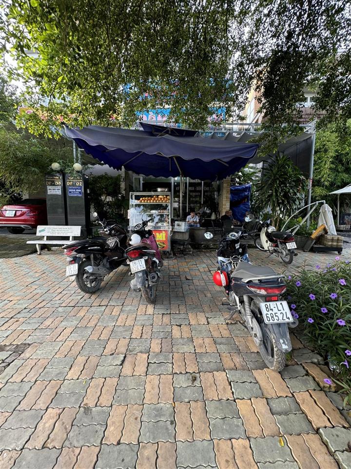 Bán bt mặt tiền dragon parc 2 dt 8x20m, trệt lửng 2 lầu giá 23,5 tỷ sang hđ thuê rẻ nhất dự án