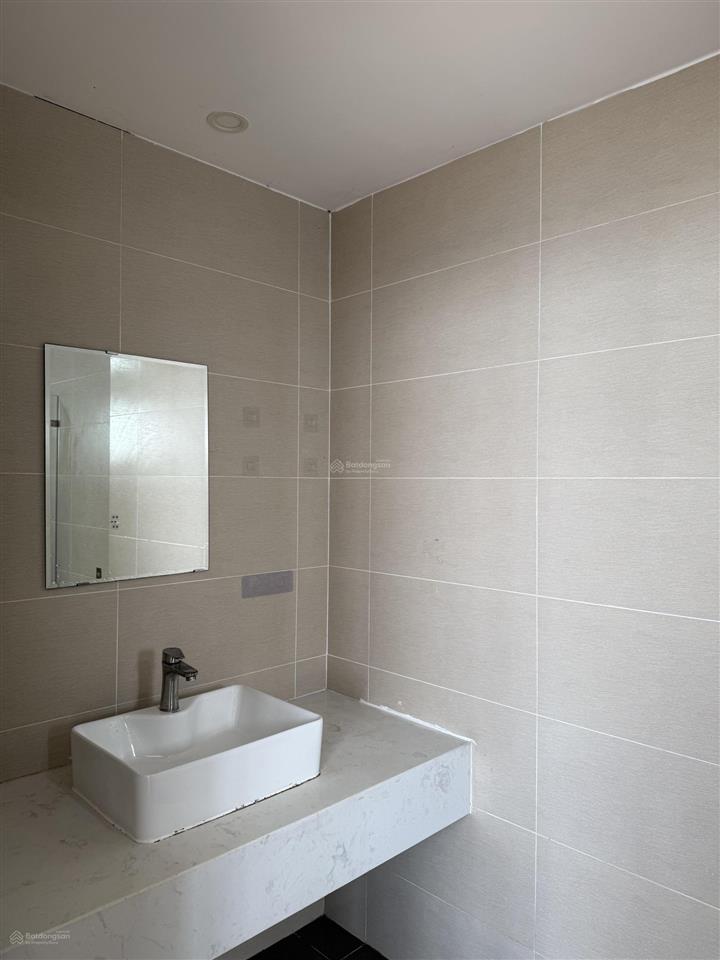 Bán căn hộ western capital 2pn, 1wc view hồ bơi thoáng mát