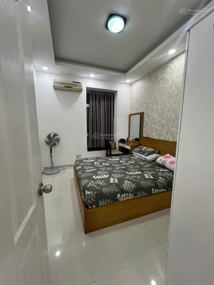 **sky garden 1  2pn | 2wc | đang cho thuê 11tr/tháng | chỉ 4,1 tỷ**