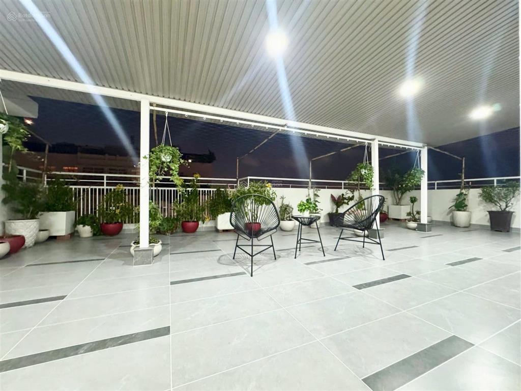 Bán & cho thuê penthouse sky garden 3 227m2