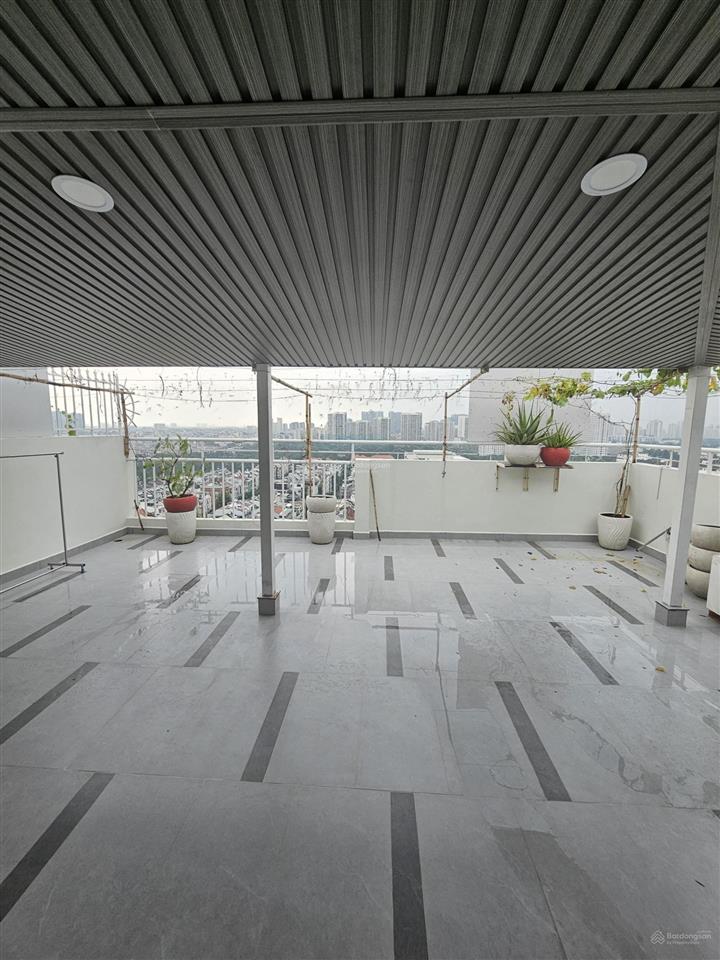 Bán & cho thuê penthouse sky garden 3 227m2