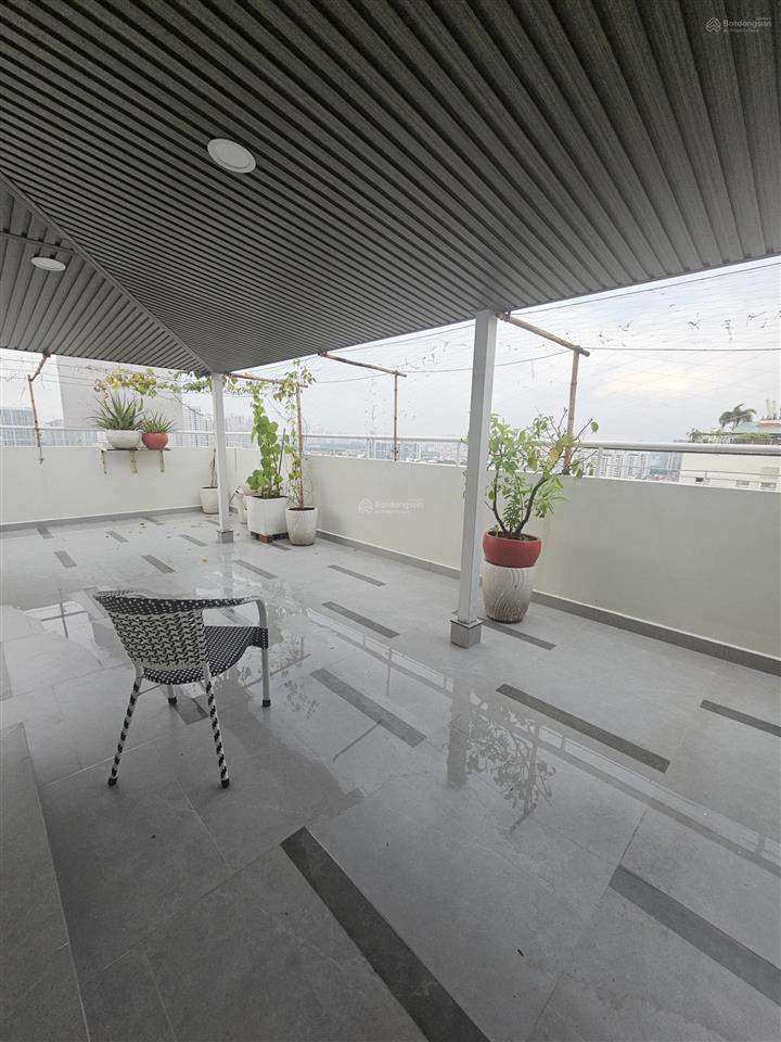 Bán & cho thuê penthouse sky garden 3 227m2