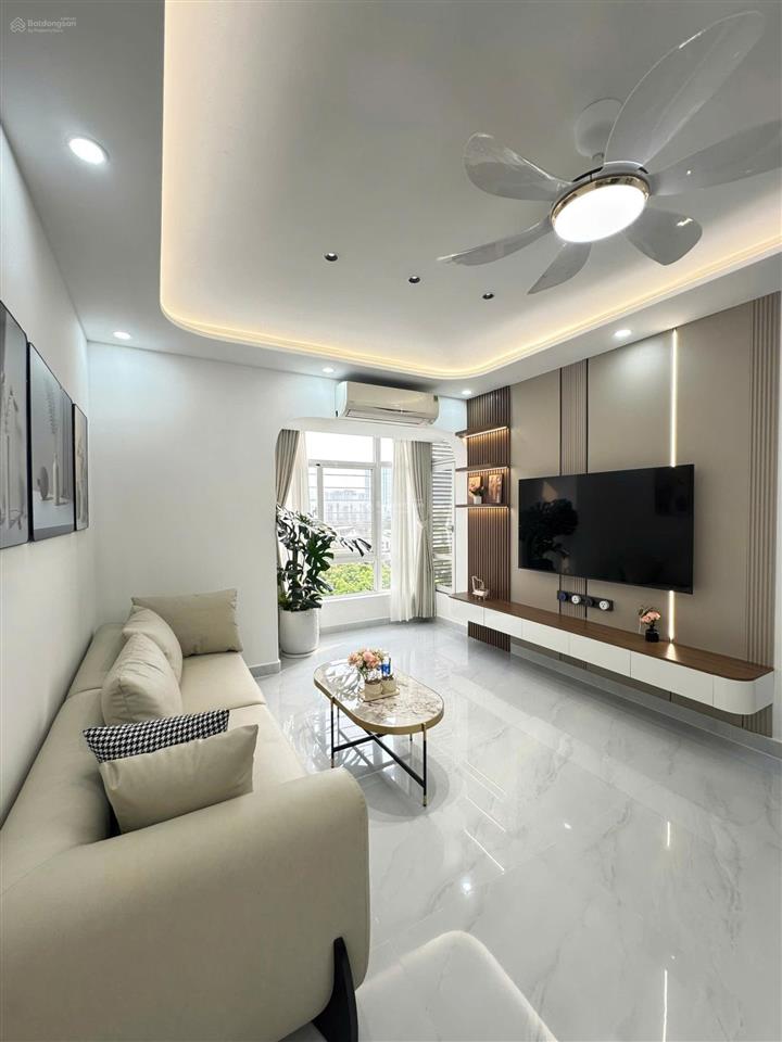Bán gấp căn góc sky garden 3 phú mỹ hưng  74m2  3pn giá 6,85 tỷ