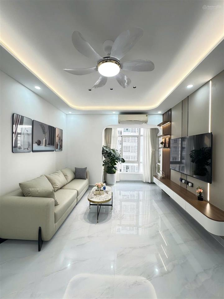 Bán gấp căn góc sky garden 3 phú mỹ hưng  74m2  3pn giá 6,85 tỷ