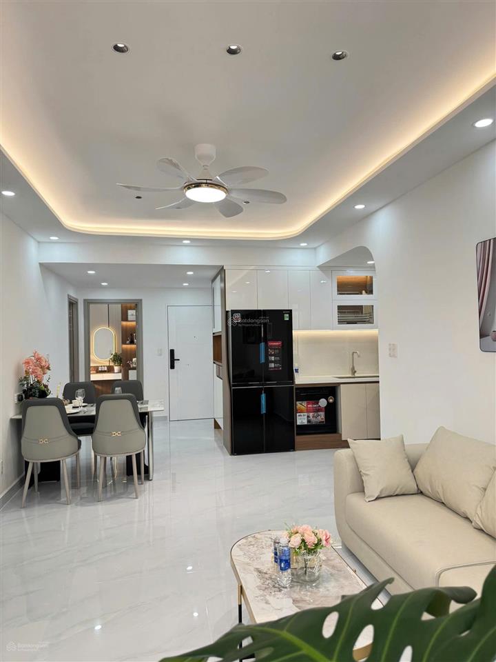 Bán gấp căn góc sky garden 3 phú mỹ hưng  74m2  3pn giá 6,85 tỷ