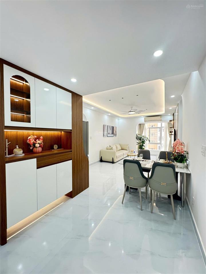 Bán gấp căn góc sky garden 3 phú mỹ hưng  74m2  3pn giá 6,85 tỷ