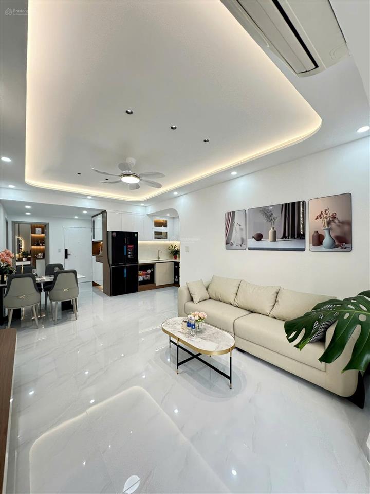 Bán gấp căn góc sky garden 3 phú mỹ hưng  74m2  3pn giá 6,85 tỷ