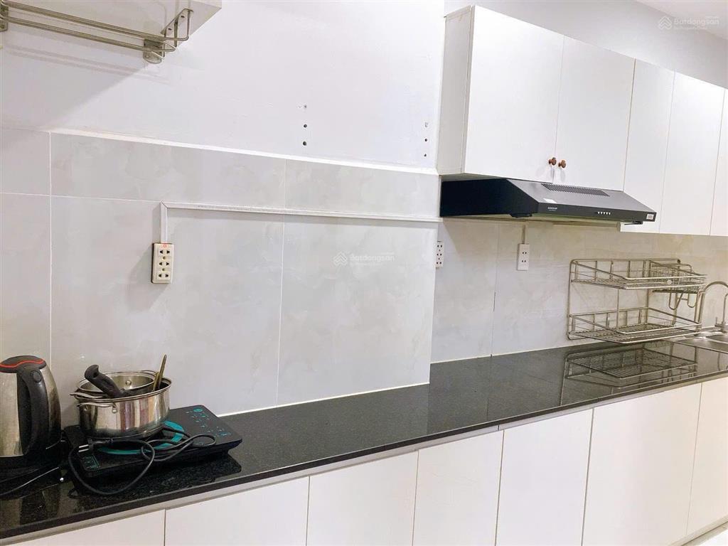 Cần cho thuê căn hộ felisa riverside, 99 bến bình đông, phường 11, quận 8