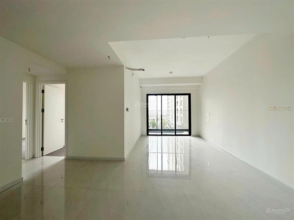 Tìm người thuê căn hộ victoria village 2 phòng ngủ, 1wc, 52 m2, hoàn thiện cơ bản giá 10,5 triệu