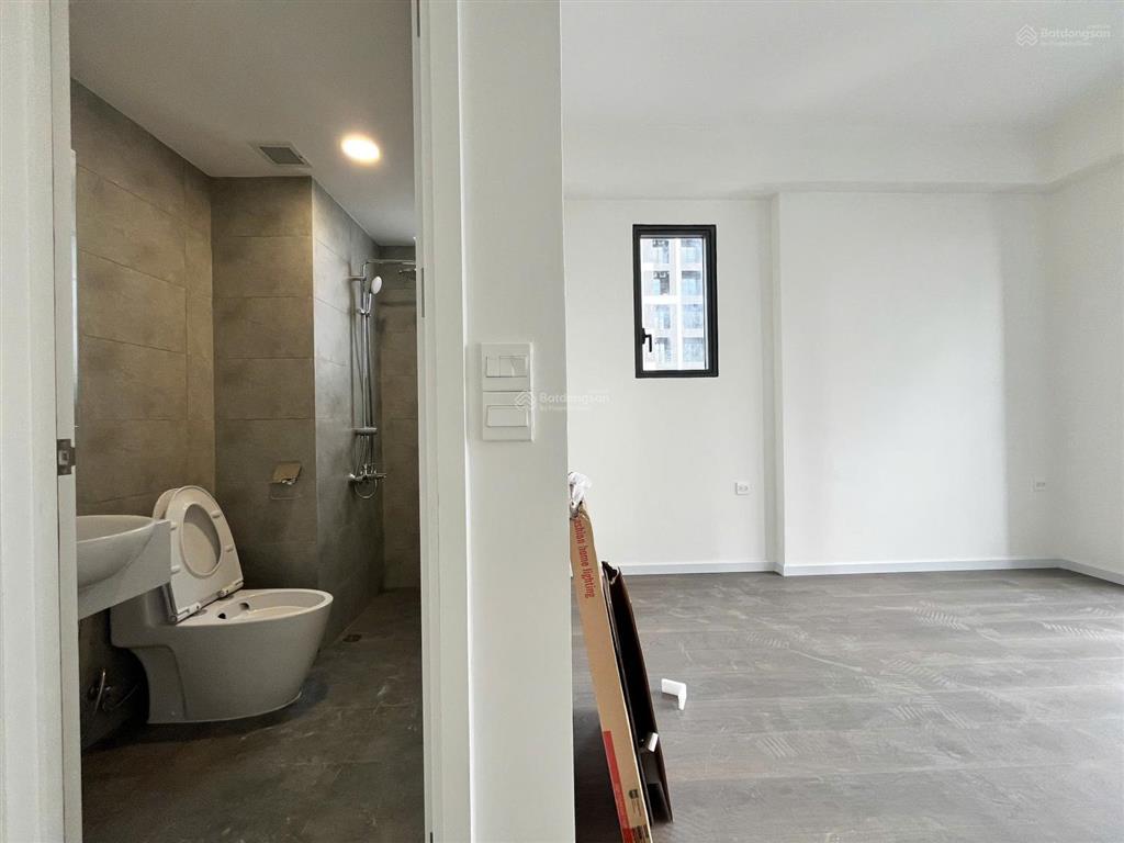 Mình bán căn 2pn victoria village 64 m², giá 5,85 tỷ, phù hợp ở hoặc đầu tư lâu dài, xem nhà được