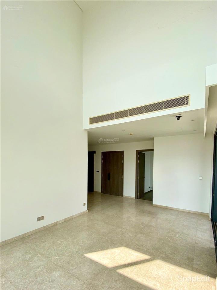 Nhà mới 100% chưa qua sử dụng, bán căn hộ marq 4 phòng ngủ 145m2 giá 29.8 tỷ, ô xe, thang máy riêng