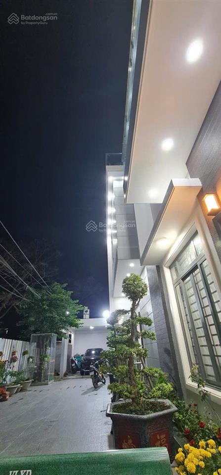 Tôi cần bán gấp nhà góc 2 mặt tiền xã mỹ yên, huyện bến lức, long an, nhà còn mới xây kiên cố để ở
