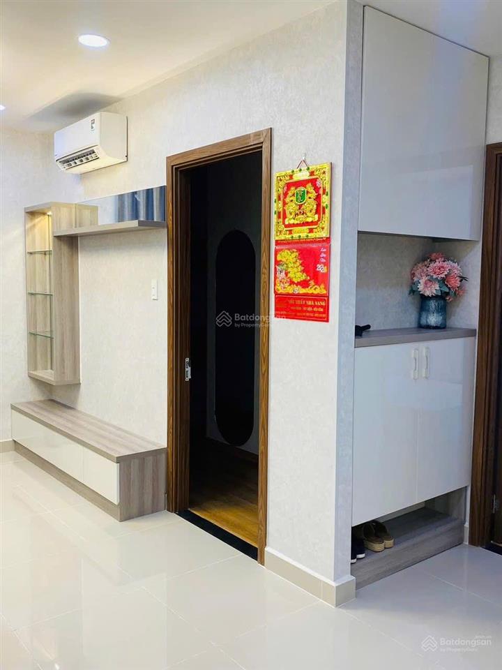 Tôi cần bán gấp căn hộ 2pn2wc full nội thất, chỉ xách vali vào ở nhà mới chưa sử dụng
