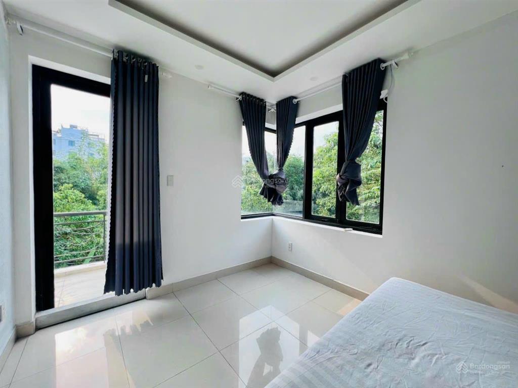 Cho thuê biệt thự lđh ,nhà bè.giáp quận 7.có hồ bơi,sân vườn,5pn.giá40tr/tháng.0909 460 *** đức