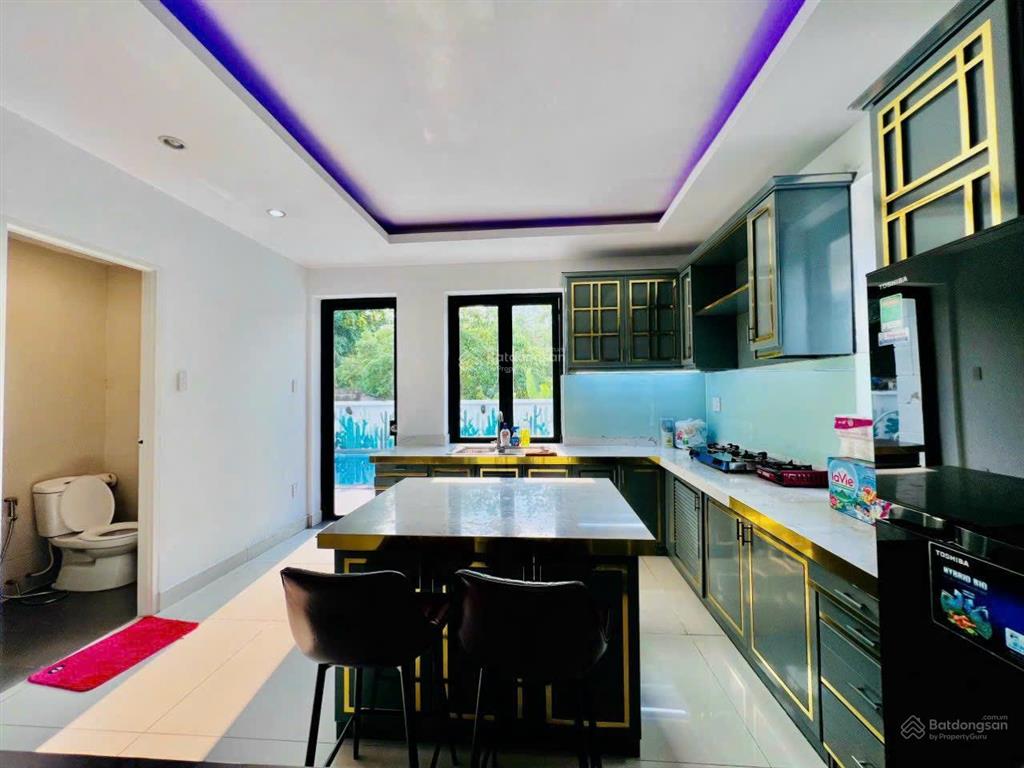 Cho thuê biệt thự lđh ,nhà bè.giáp quận 7.có hồ bơi,sân vườn,5pn.giá40tr/tháng.0909 460 *** đức