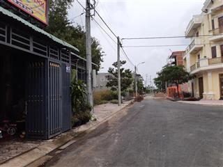 Chính chủ bán lô đất ngay dự án luxury central long an  dt 5x18m, sổ hồng