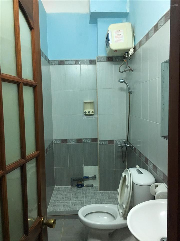 Cho thuê phòng trọ 20m2 ngay vạn hạnh mall quận 10, có chỗ để xe, kdc an ninh, giờ giấc tự do.