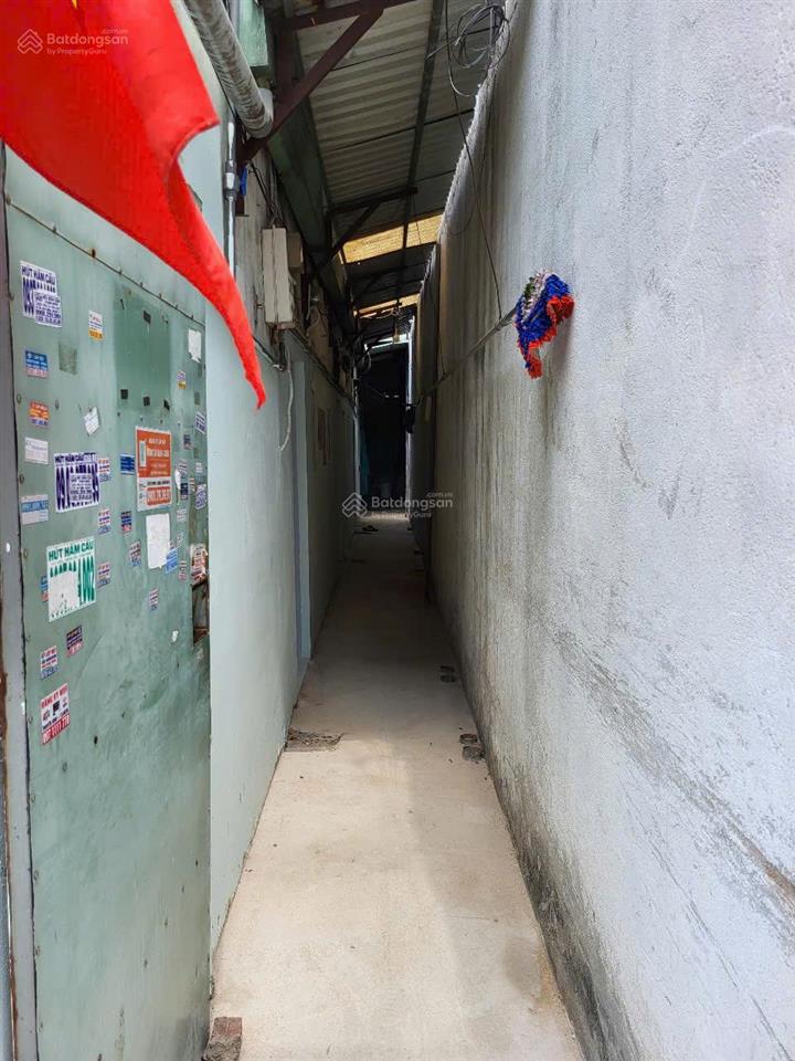 Phòng trọ 15m2 có gác lửng ngay chợ tân hương, quận tân phú  vị trí trung tâm, khu dân cư an ninh