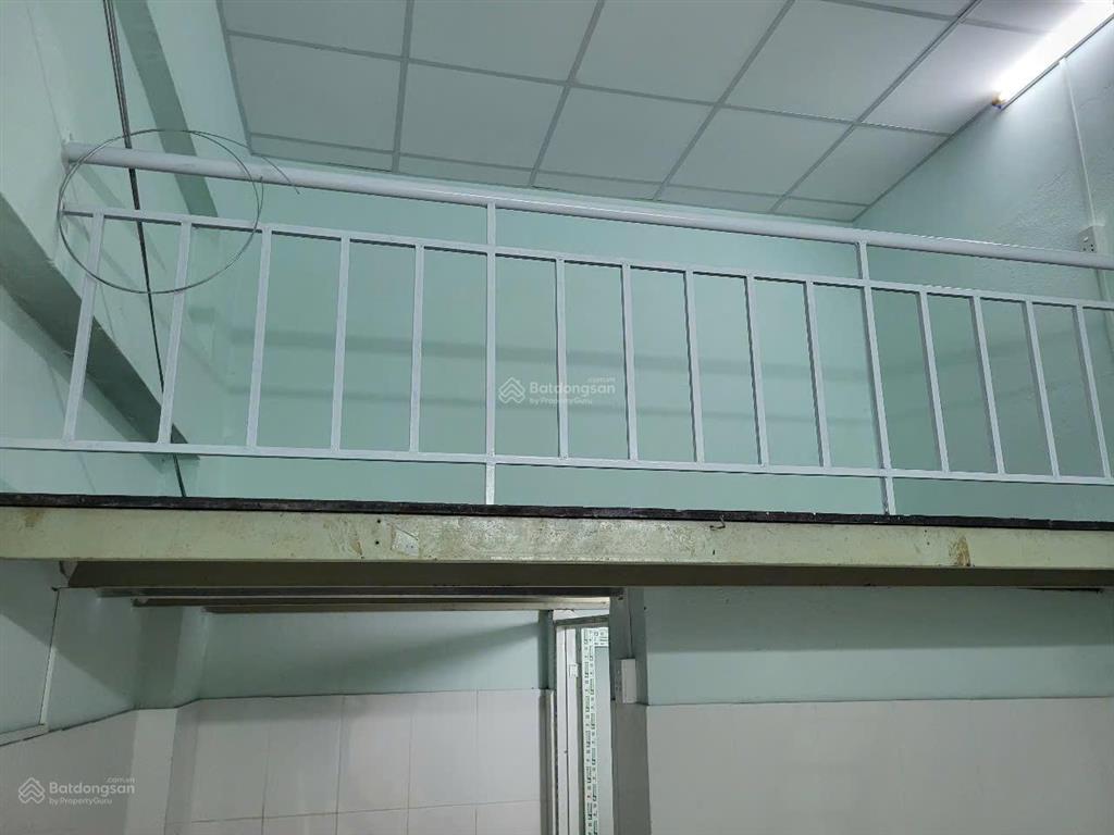 Phòng trọ 15m2 có gác lửng ngay chợ tân hương, quận tân phú  vị trí trung tâm, khu dân cư an ninh