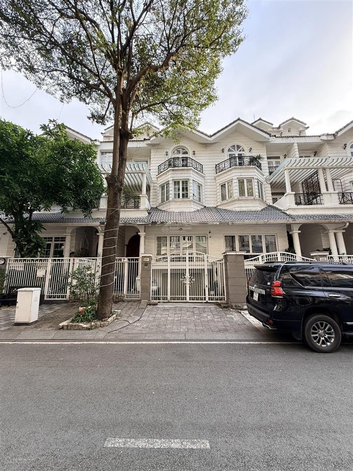 Biệt thự sài gòn pearl dt 7x21m, hầm, 3l, full nội thất, gía 85ty tlcc